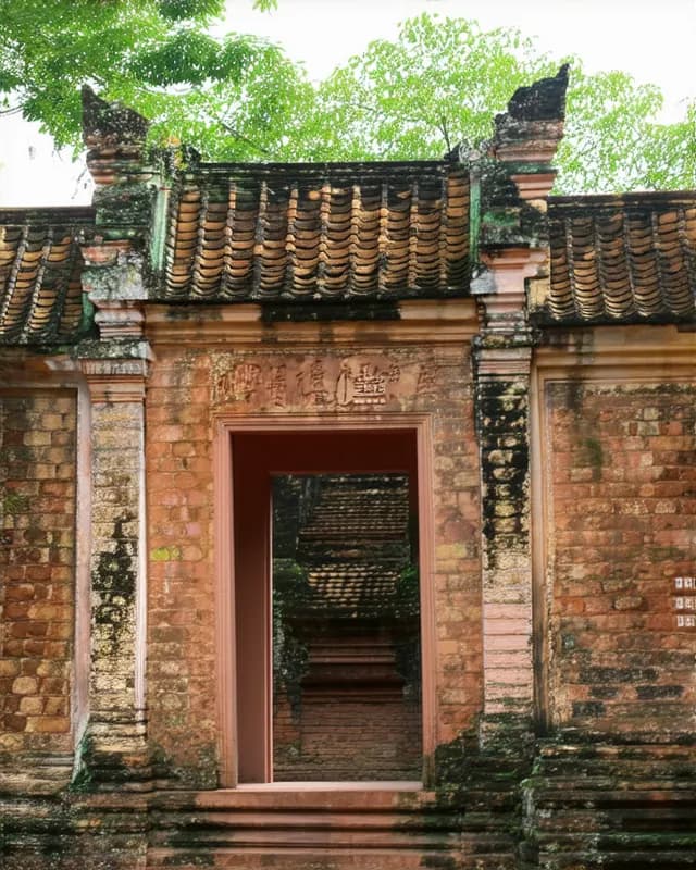10 Hidden Temples in Hanoi You Must Visit
