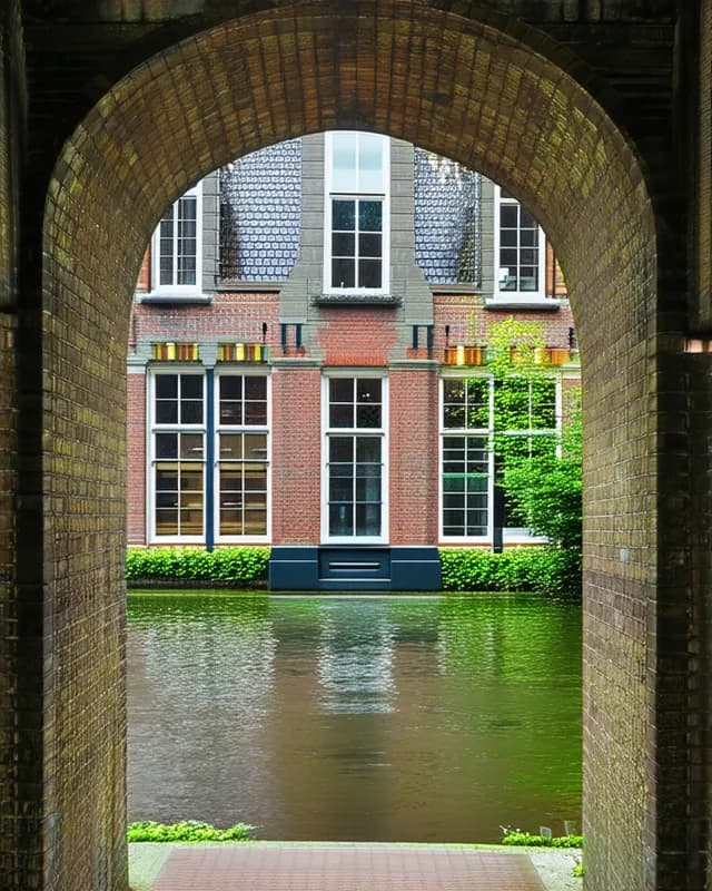 10 Hidden Historical Sites in Den Haag