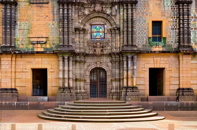 Discover the Unexplored Neighborhoods of Morelia