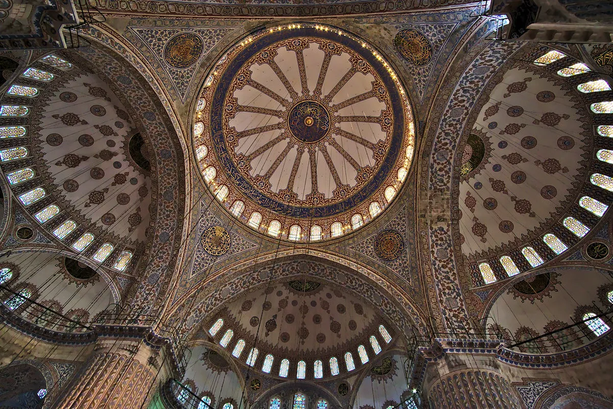 13. Ağa Camii