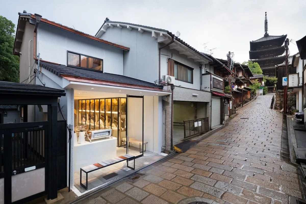 1. % Arabica, Higashiyama