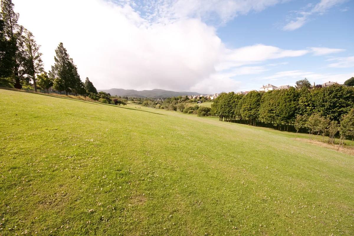 15. Braid Hills
