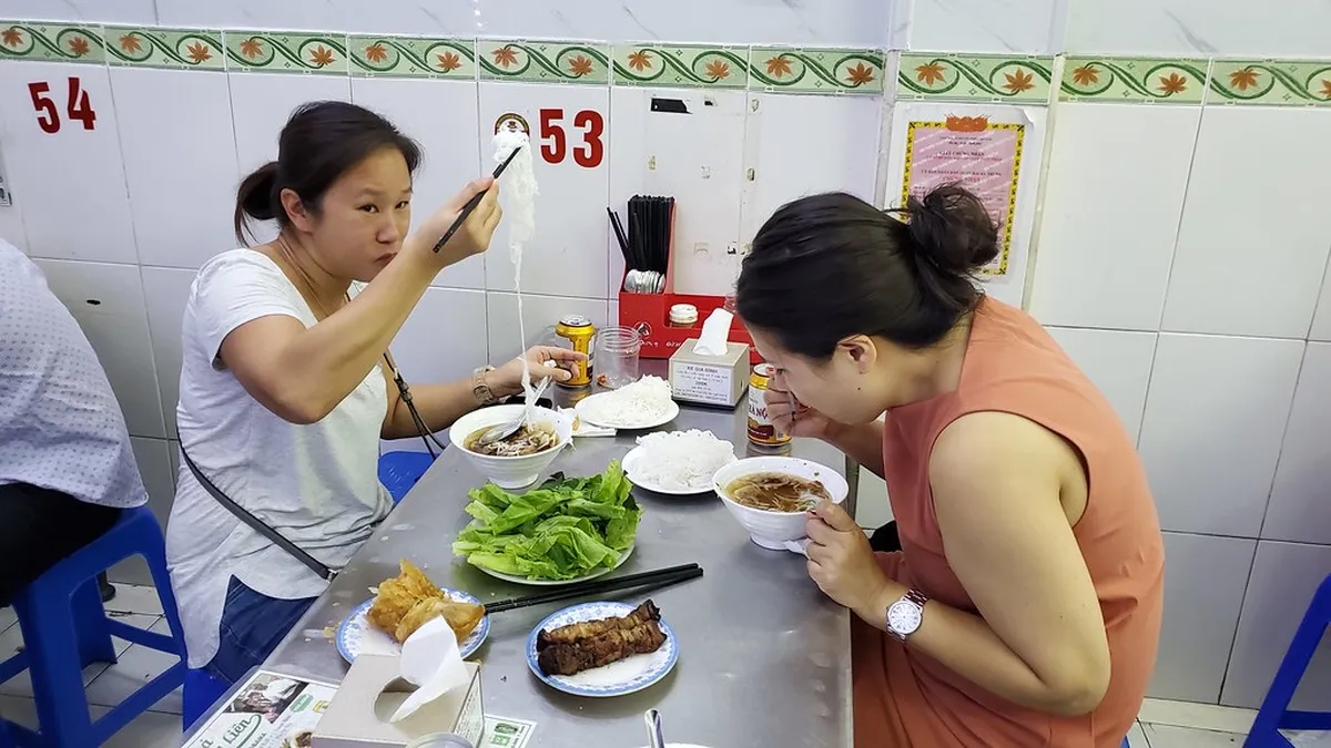 4. Bun Cha Huong Lien