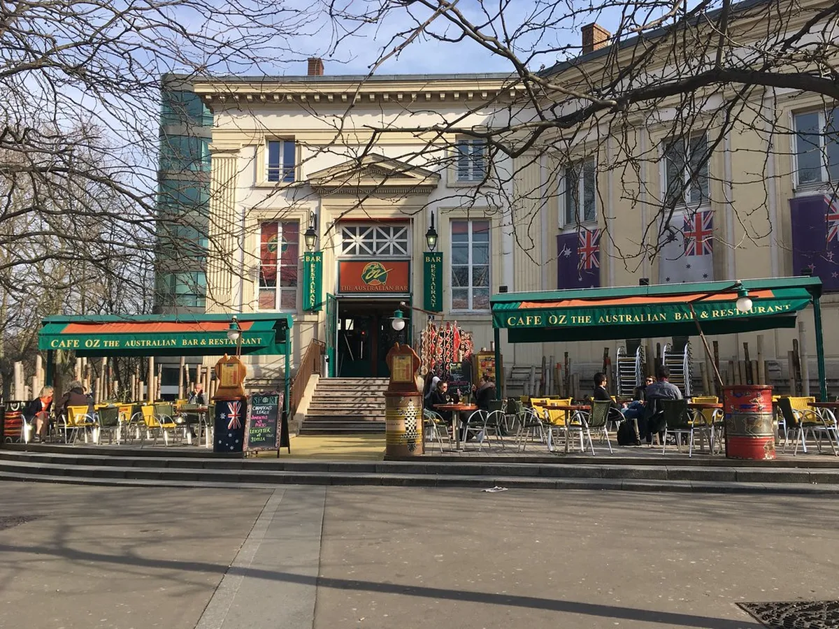 5. Café de Paris
