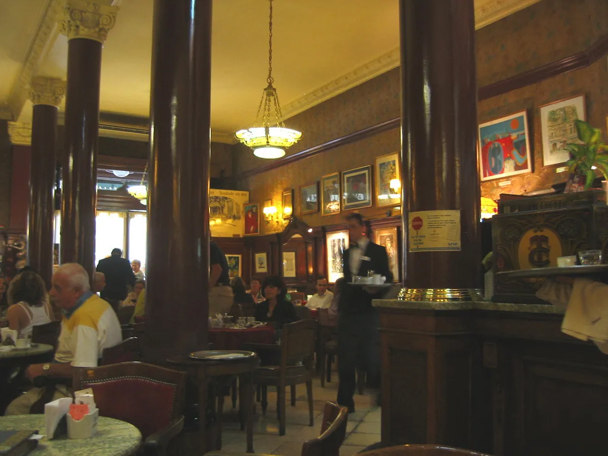 3. Café Tortoni
