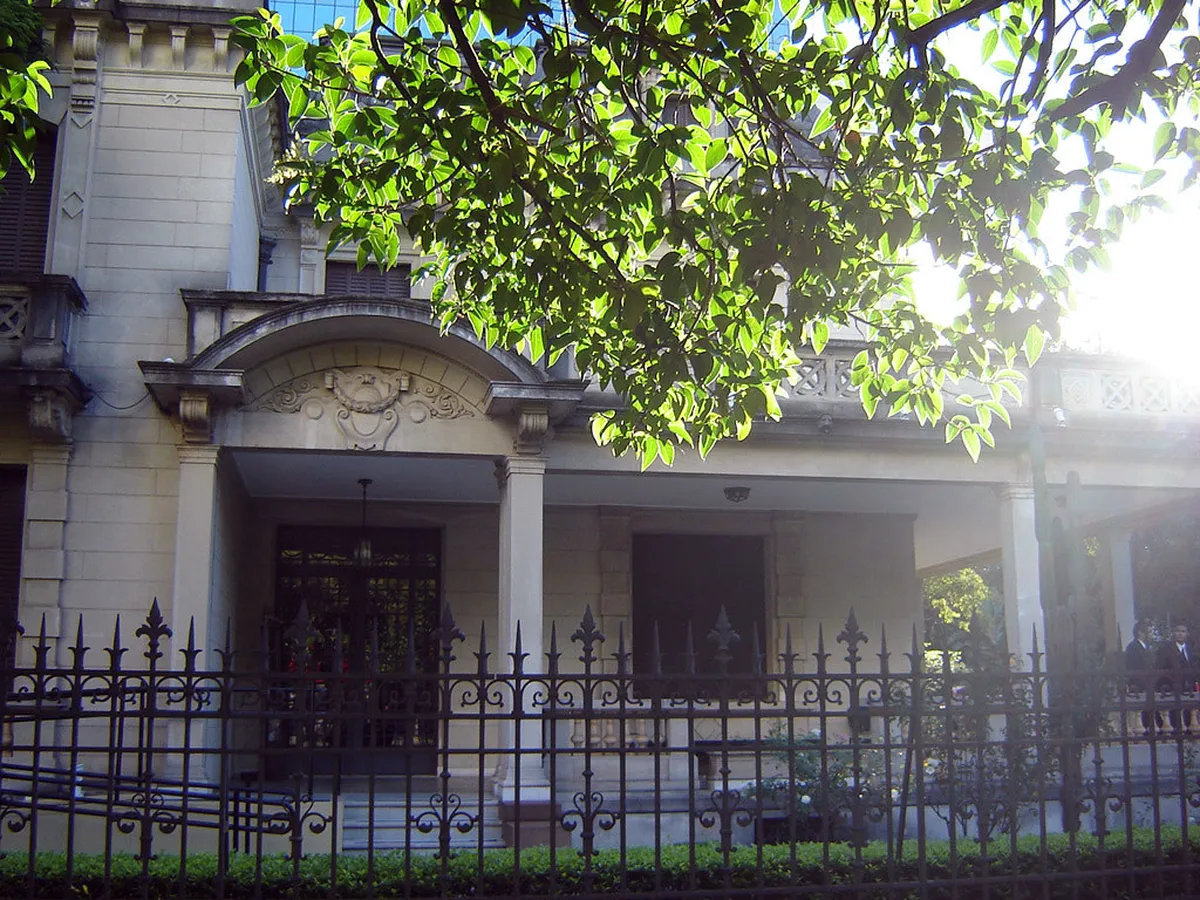 2. Casa das Rosas