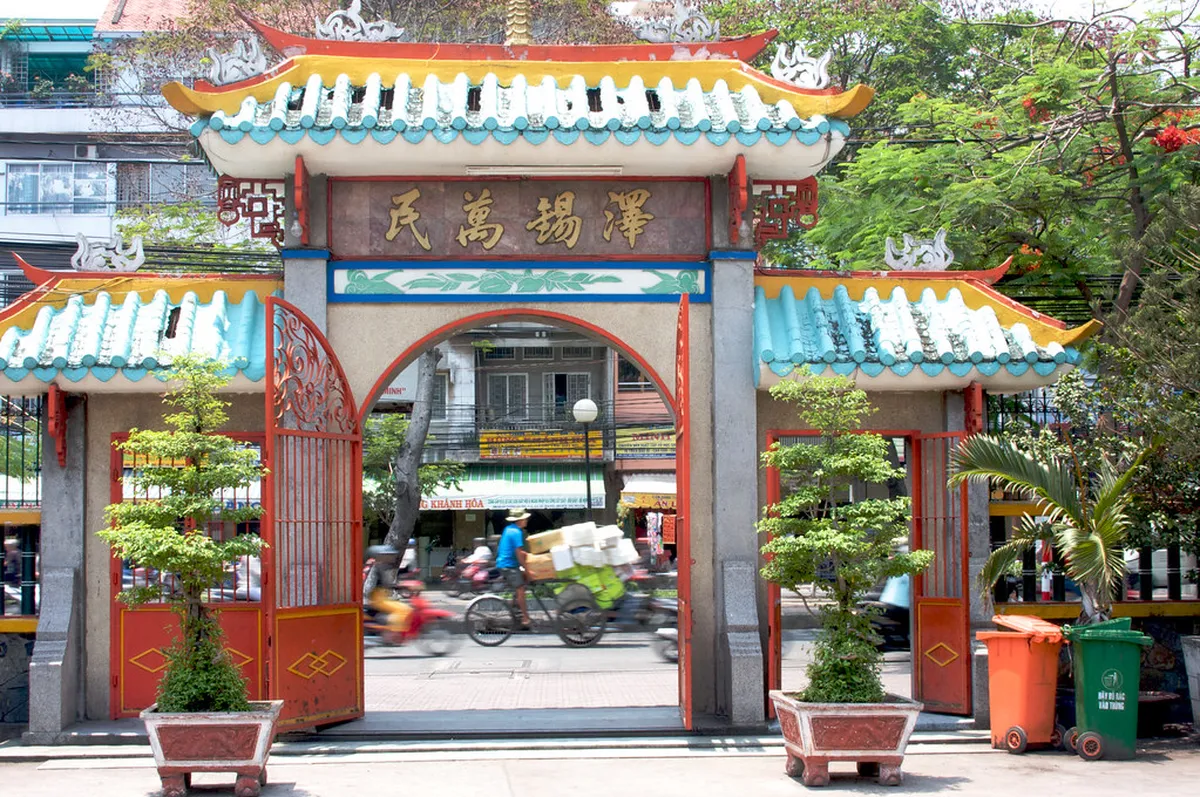 7. Cholon (Chinatown)