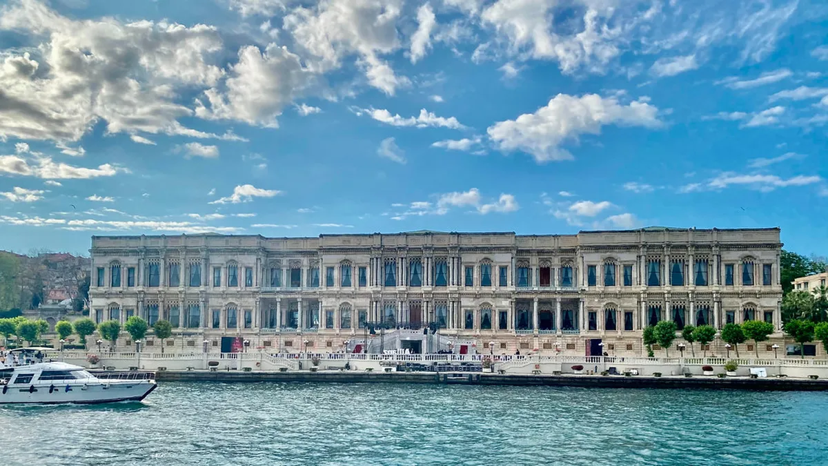 2. Çırağan Palace Gardens