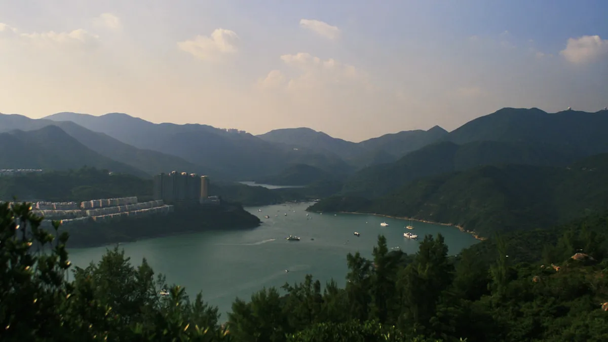 15. Dragon’s Back Hike