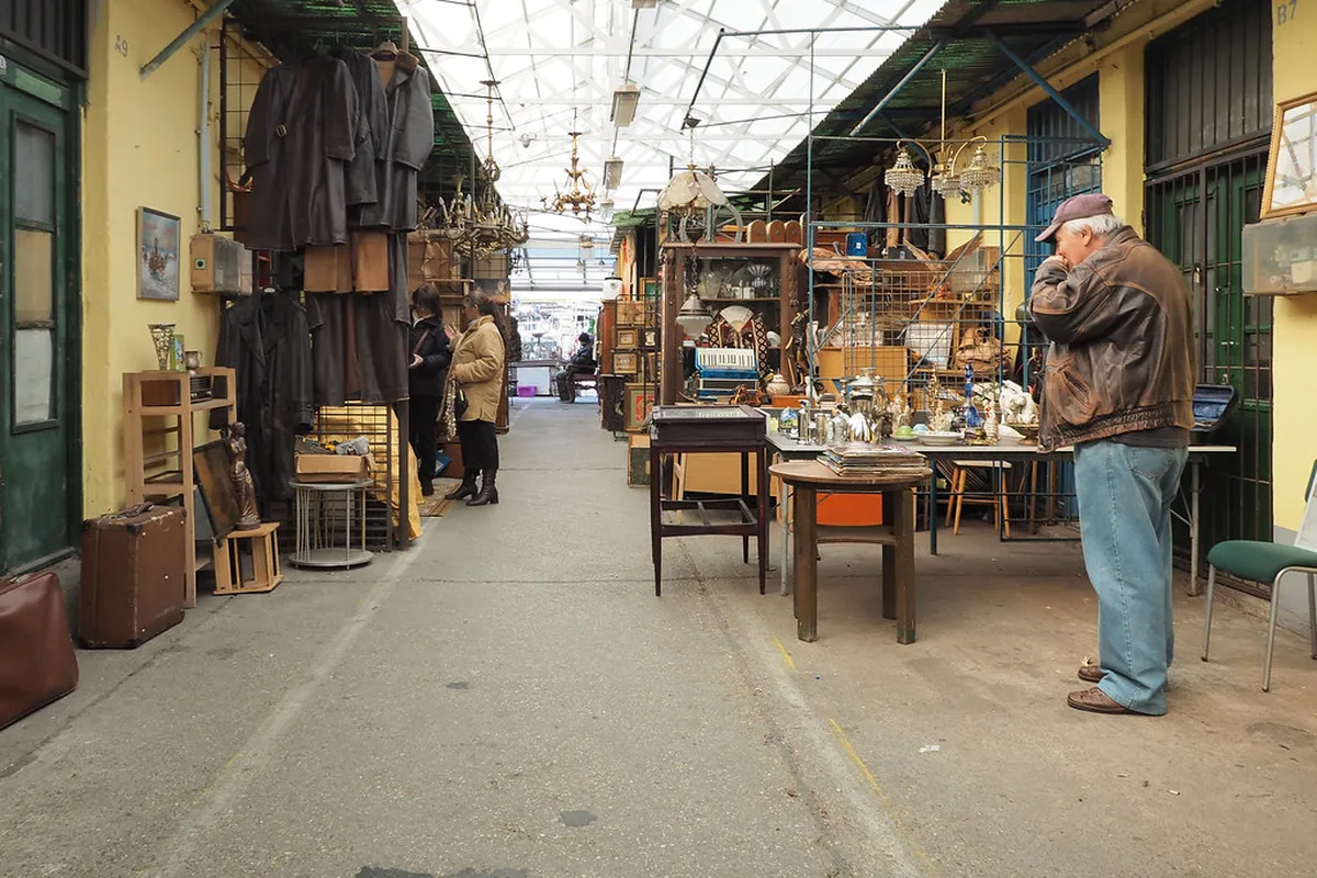 1. Ecseri Flea Market