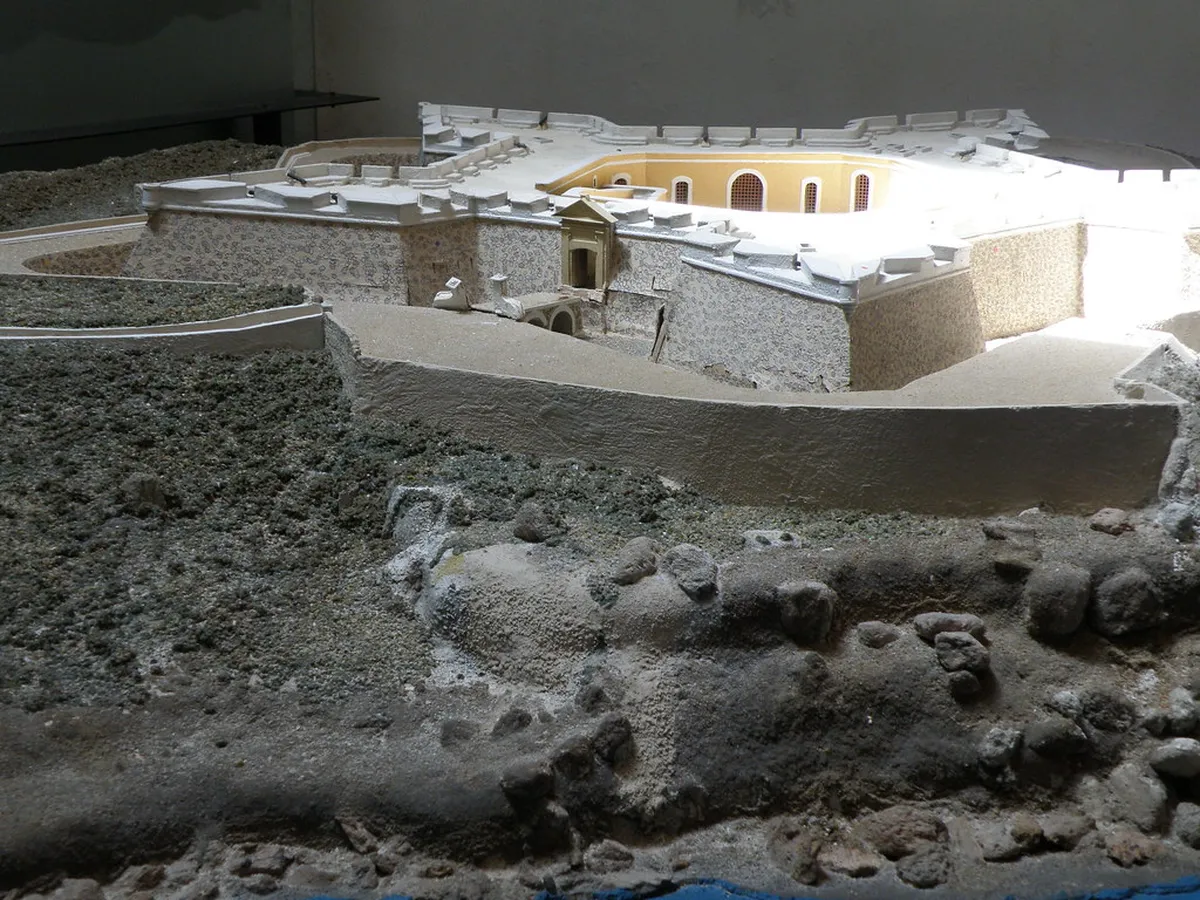2. El Fuerte de San Diego