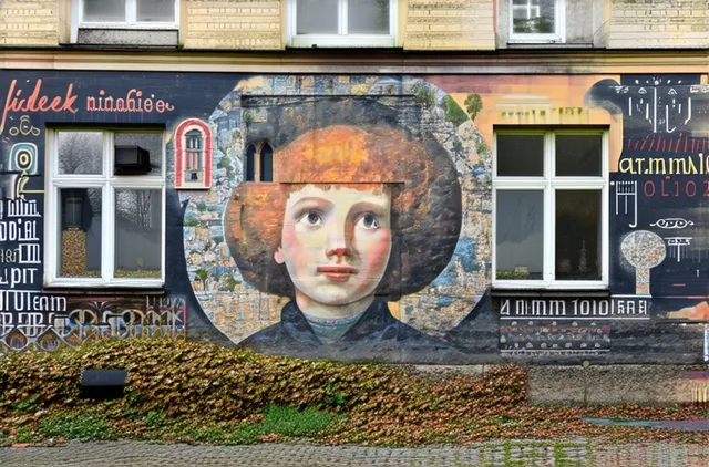 Hidden murals in Łódź