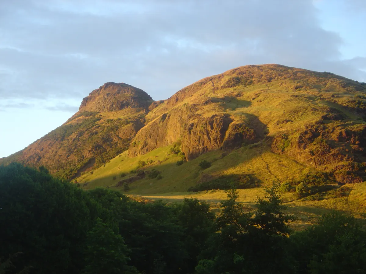 5. Holyrood Park – Duddingston Loch