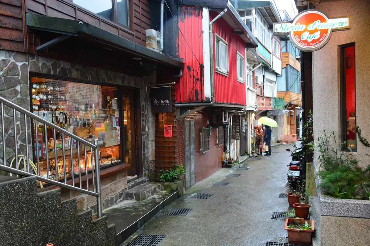15. Jiufen Old Street