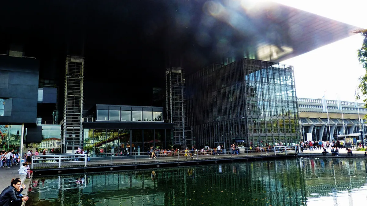 8. KKL Luzern (Culture and Congress Centre)