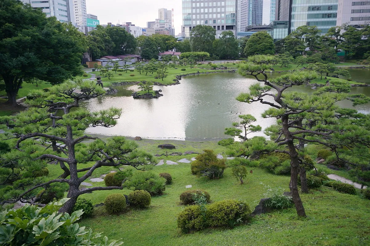 6. Kyu Shiba Rikyu Garden