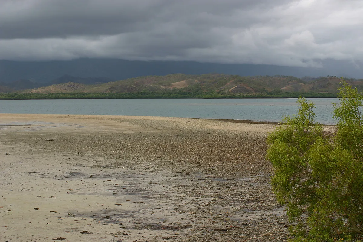 8. Loloata Island