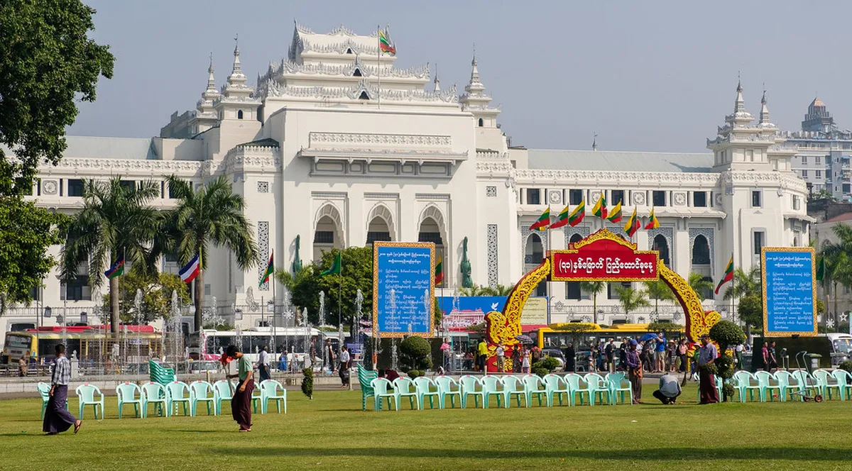 15. Maha Bandula Park
