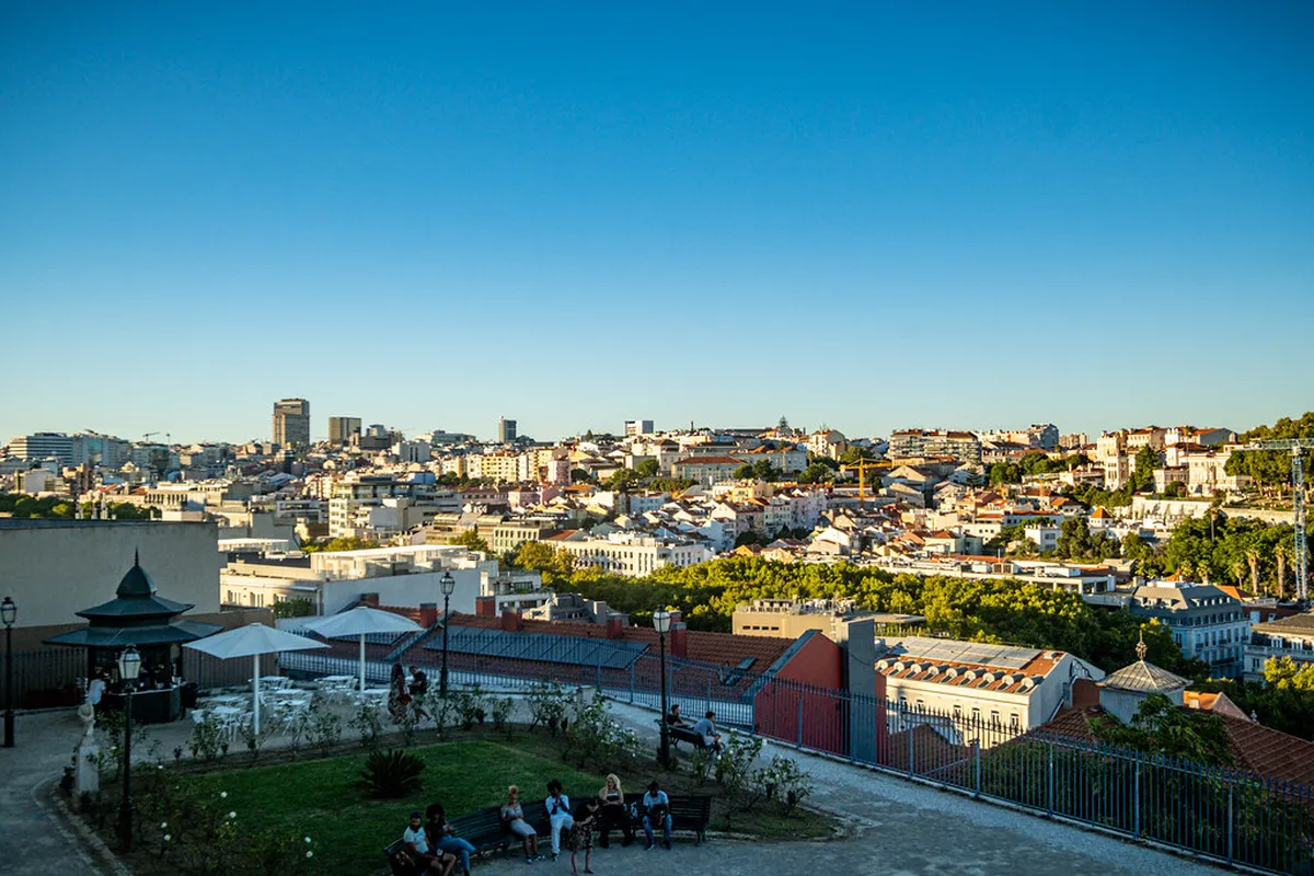 4. Miradouro de São Pedro de Alcântara