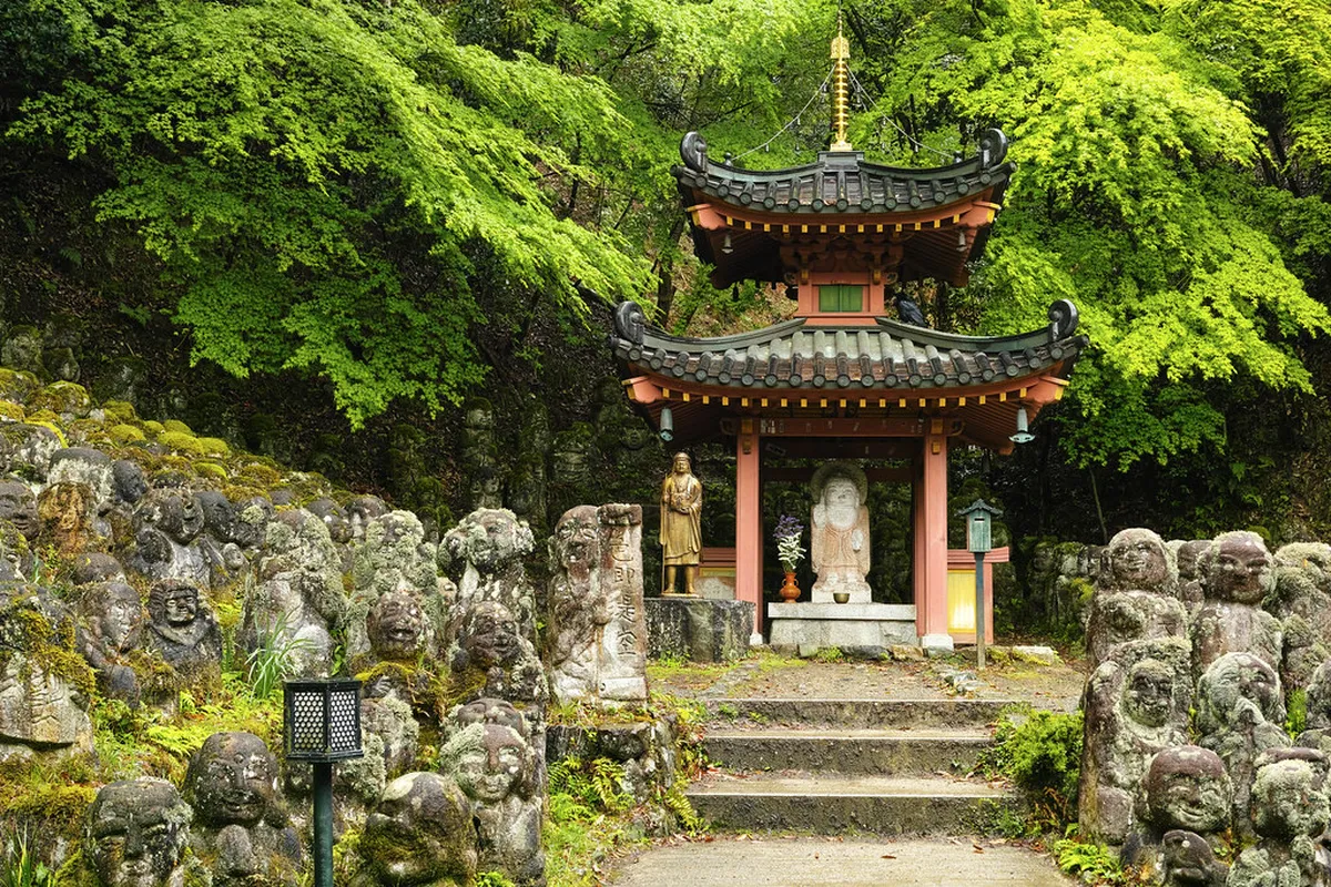1. Otagi Nenbutsu-ji Temple