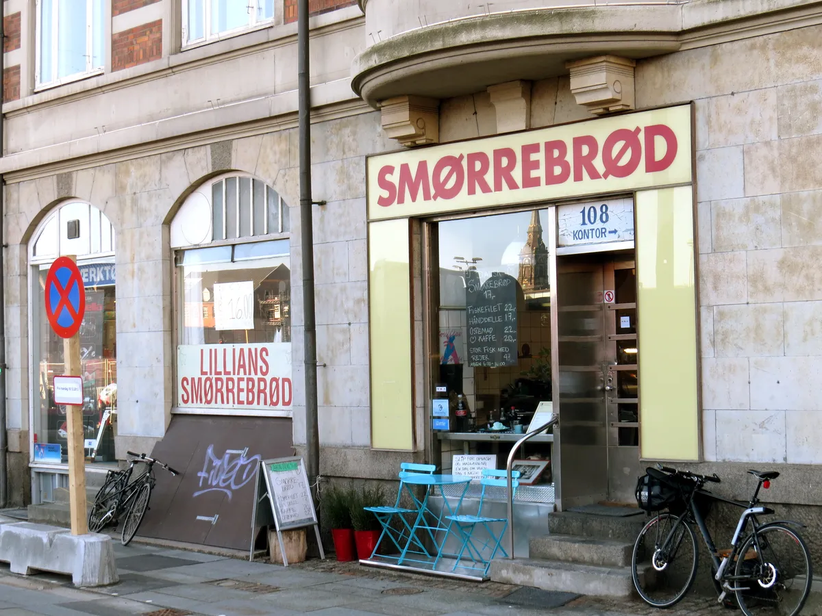 10. Restaurant 108