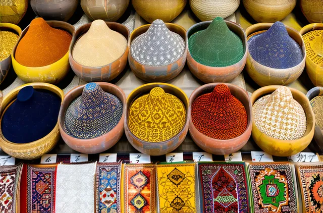 Secret markets in Shiraz