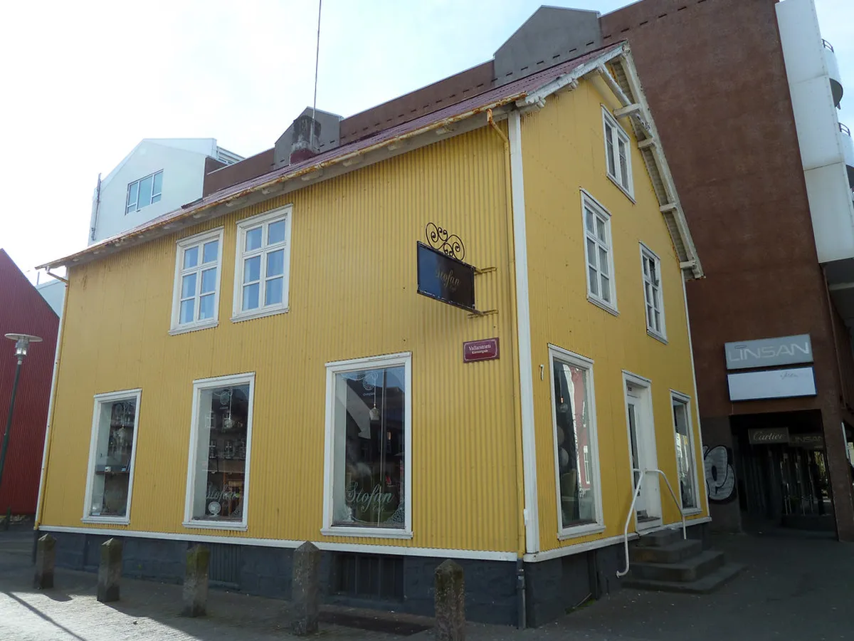 7. Stofan Café