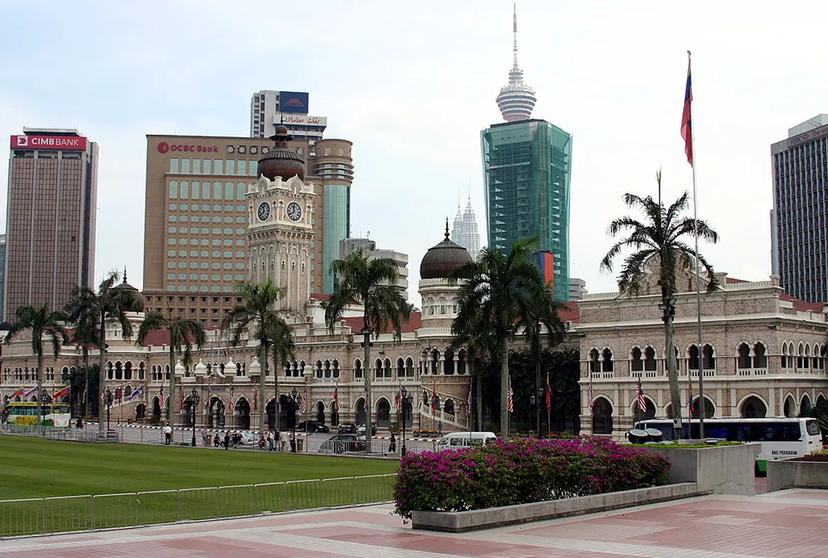 2. Sultan Abdul Samad Building