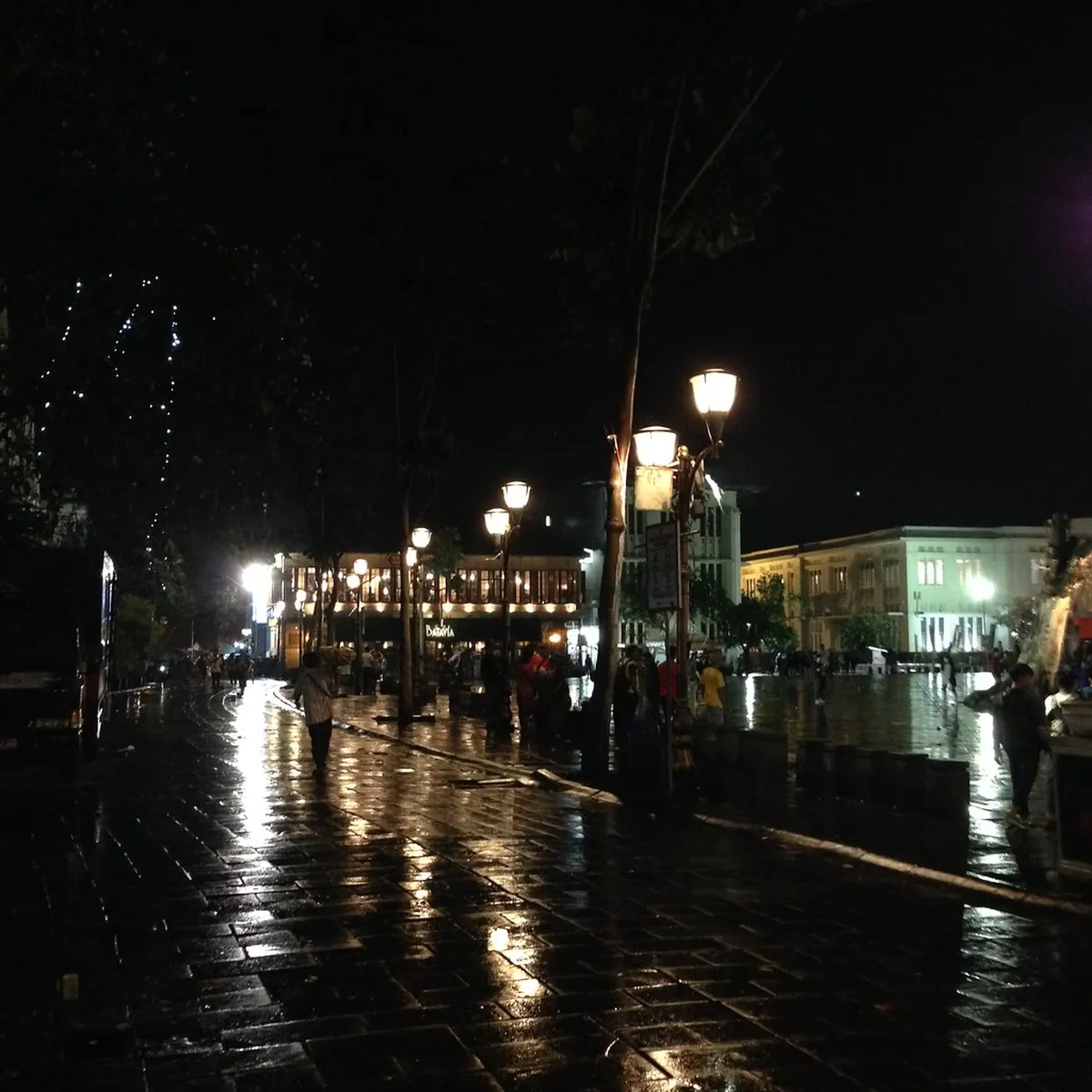 5. Taman Fatahillah
