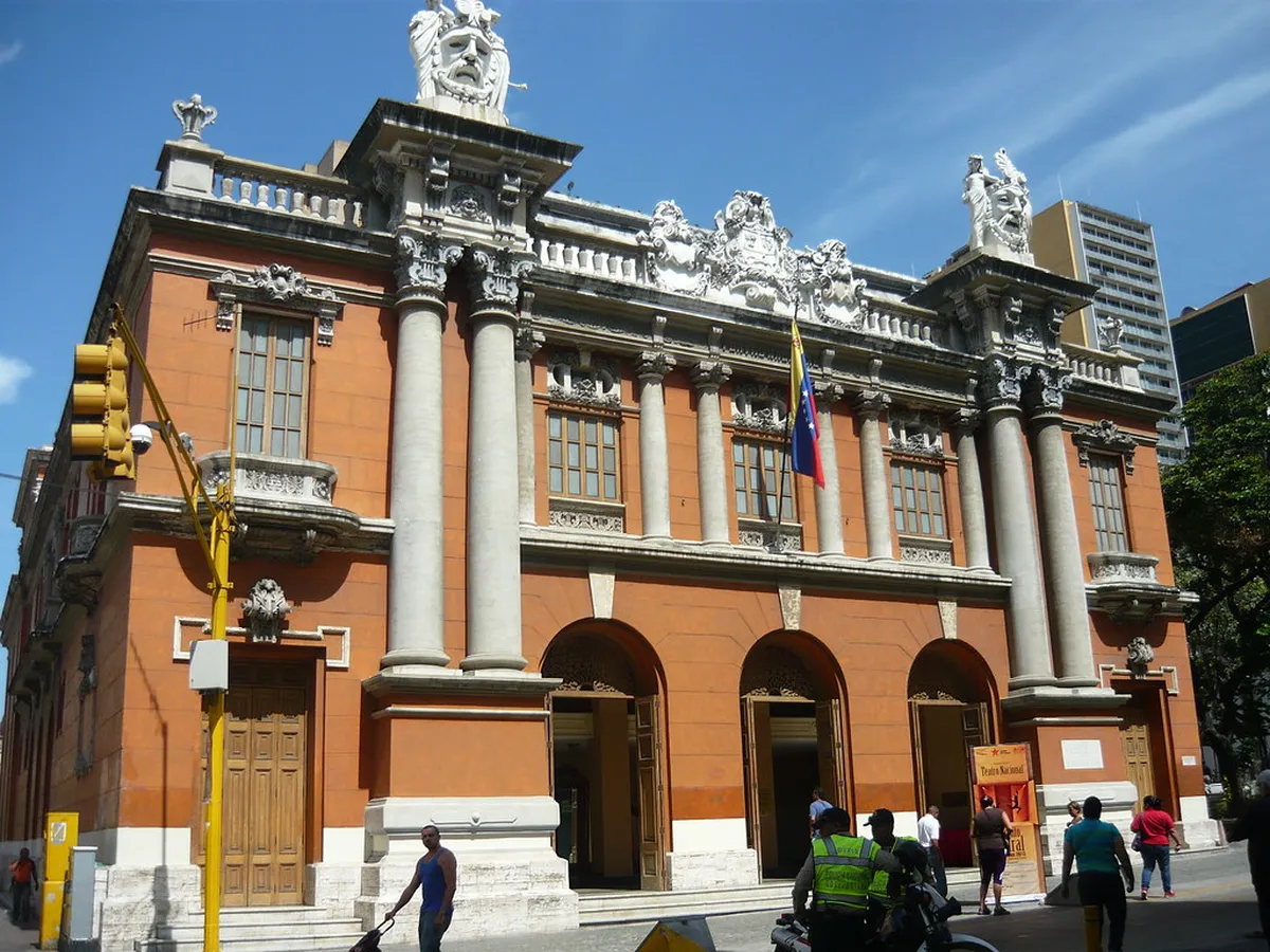 16. Teatro Nacional
