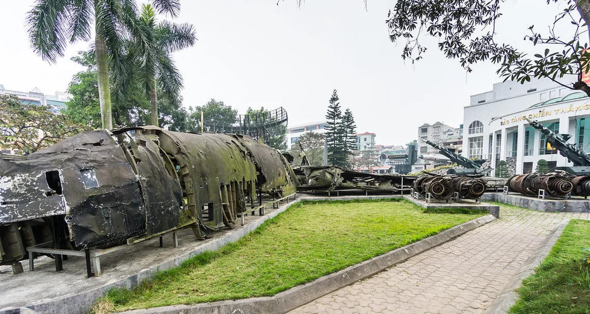 15. The B52 Victory museum