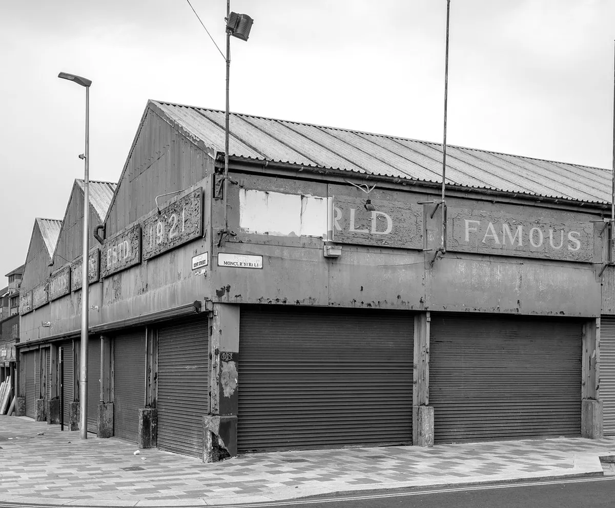 14. The Barras Market