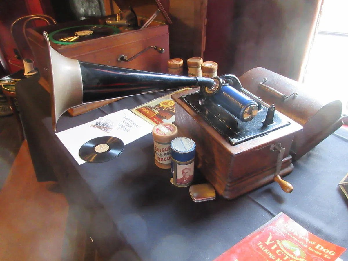 17. The Little Gem Saloon