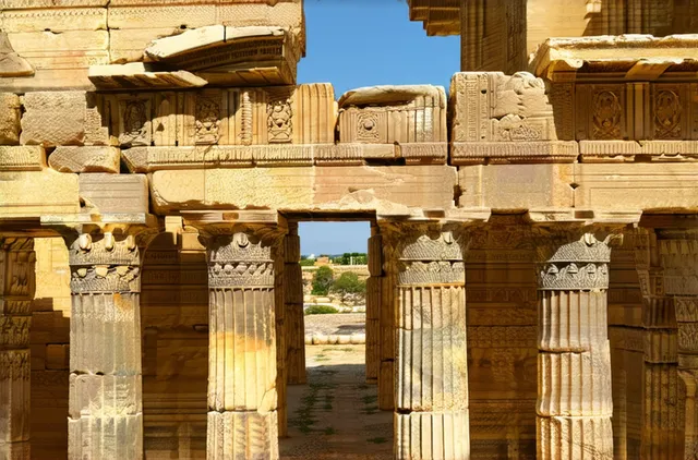 Unexplored neighborhoods in Agrigento