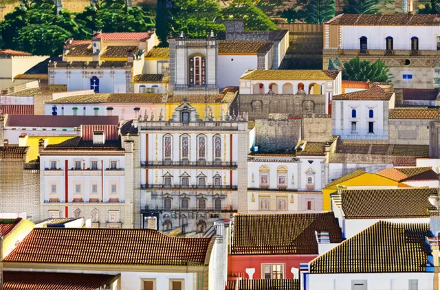 unexplored neighborhoods of León