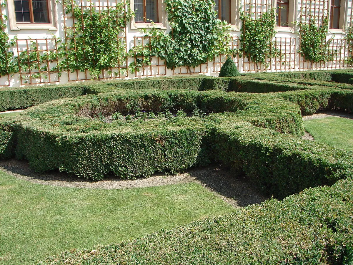 2. Wallenstein Garden